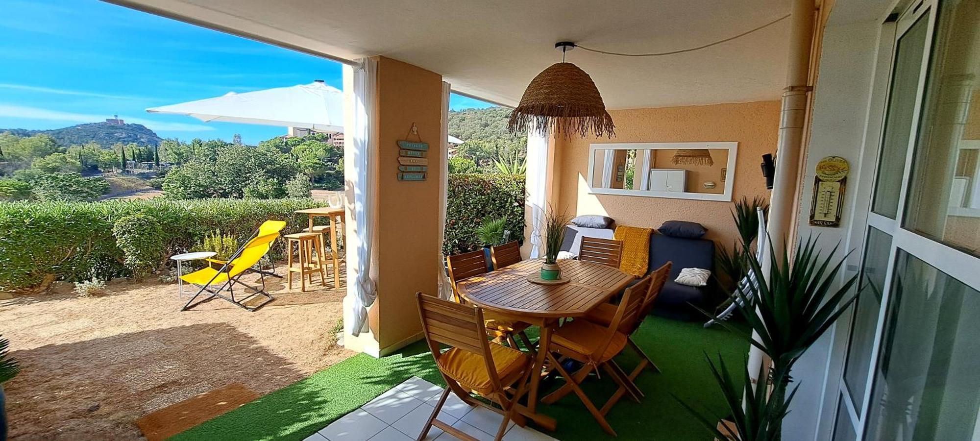 Apartment Cadre D'exception: Panoramic Sea View In Saint-raphael *